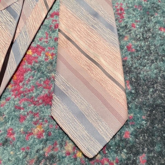 Oscar de la Renta Pastel Pink Baby Blue Striped Tie - Picture 2 of 7